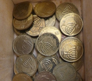 Box-Coins-Small